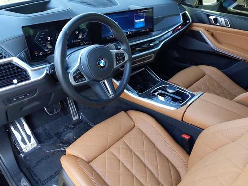 2024 BMW X5 M60i
