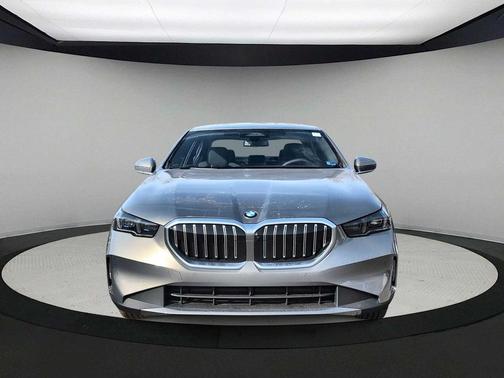 2026 BMW 530 i xDrive