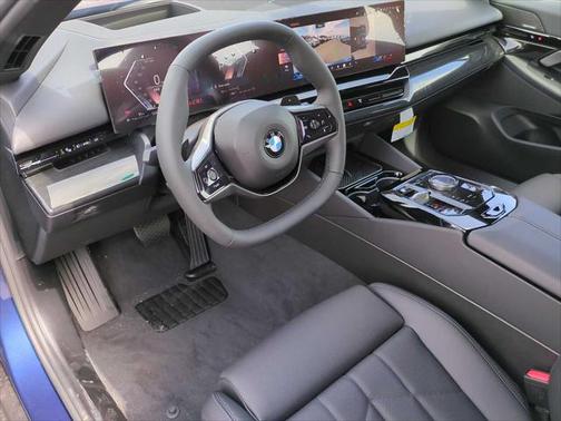 2025 BMW 530 i xDrive