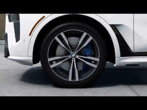 2025 BMW X7 M60i