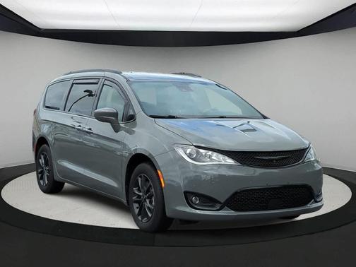 2020 Chrysler Pacifica Launch Edition