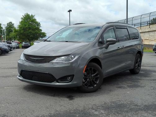 2020 Chrysler Pacifica Launch Edition