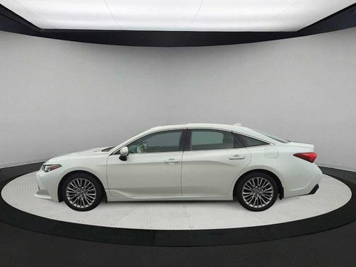 2022 Toyota Avalon Limited