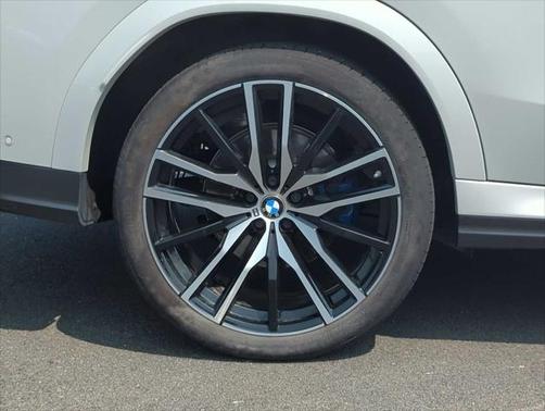 2024 BMW X6 xDrive40i