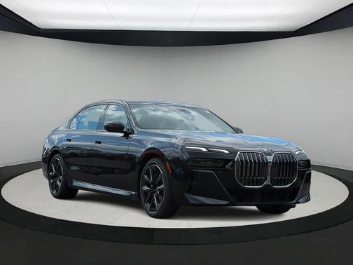 2025 BMW 740 i xDrive