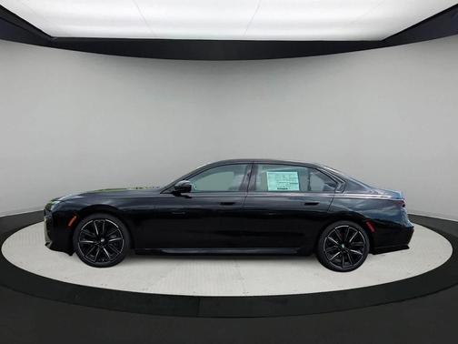 2025 BMW 740 i xDrive