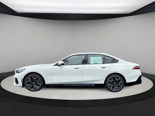 2025 BMW i5 eDrive40