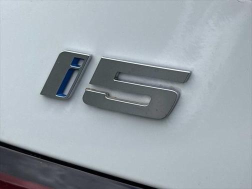 2025 BMW i5 eDrive40