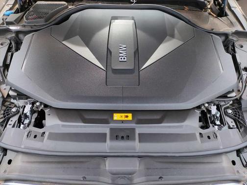 2025 BMW i5 xDrive40