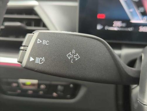 2024 BMW 330 i xDrive