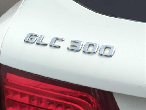 2017 Mercedes-Benz GLC 300 Base 4MATIC