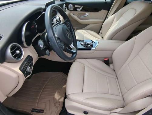 2017 Mercedes-Benz GLC 300 Base 4MATIC