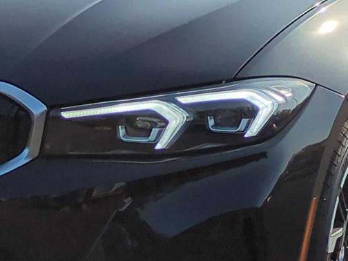 2025 BMW 330 i xDrive