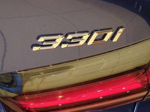 2025 BMW 330 i xDrive