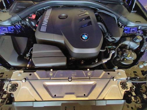 2025 BMW 330 i xDrive