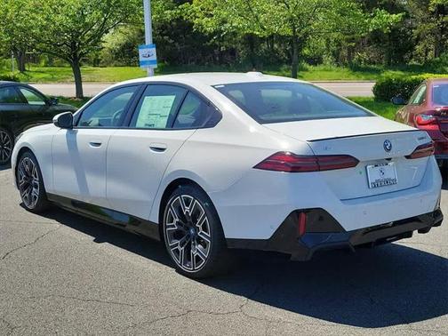 2024 BMW i5 eDrive40