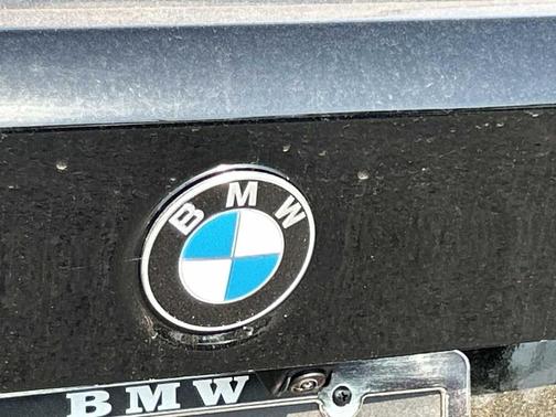 2025 BMW 330 i xDrive