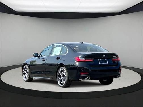 2025 BMW 330 i xDrive