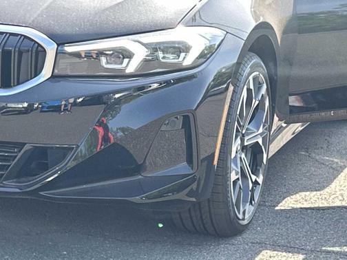 2025 BMW 330 i xDrive