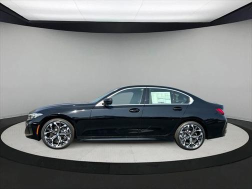 2025 BMW 330 i xDrive