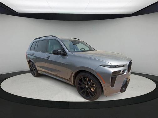 2025 BMW X7 M60i