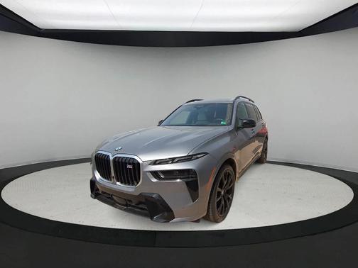 2025 BMW X7 M60i