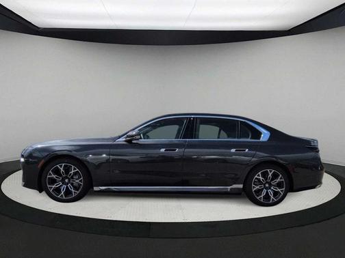 Dark Graphite Metallic 2025 BMW i7 eDrive50