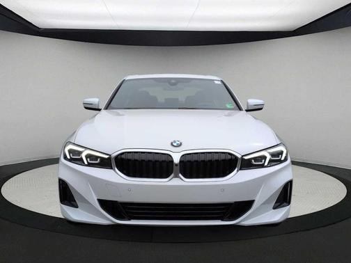 2025 BMW 330 i xDrive