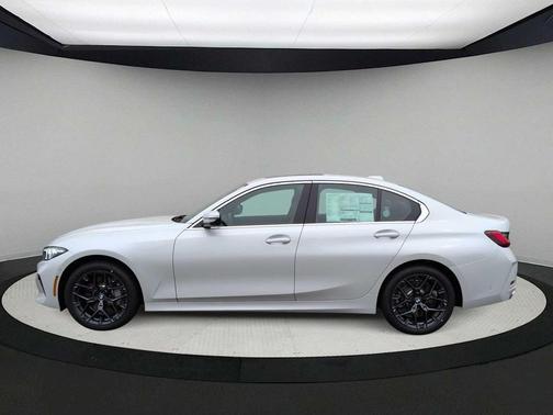 2025 BMW 330 i xDrive