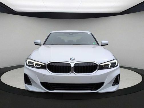 2025 BMW 330 i xDrive