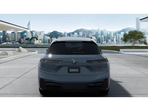 2026 BMW iX M70