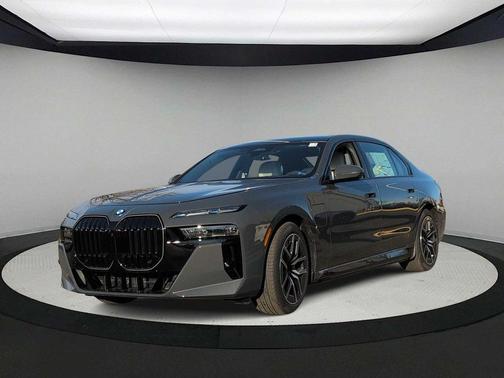 2026 BMW 750e xDrive