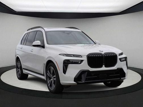 Alpine White 2025 BMW X7 xDrive40i