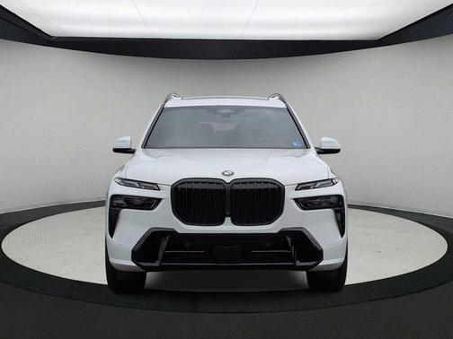 Alpine White 2025 BMW X7 xDrive40i