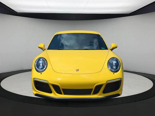 2018 Porsche 911 Carrera GTS