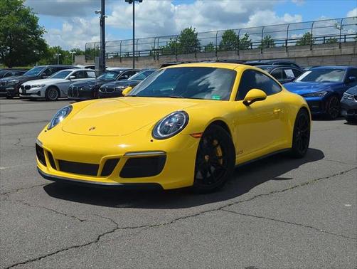 2018 Porsche 911 Carrera GTS