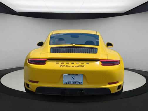 2018 Porsche 911 Carrera GTS