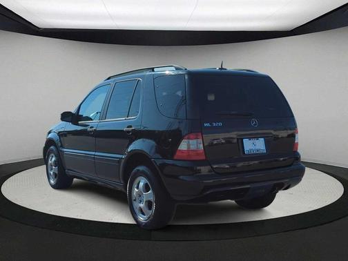 2002 Mercedes-Benz M-Class Base
