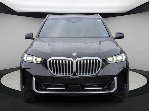 Black Sapphire Metallic 2026 BMW X5 xDrive40i