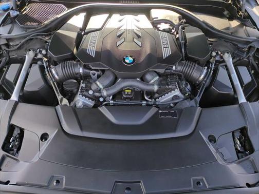 2022 BMW 750 i xDrive