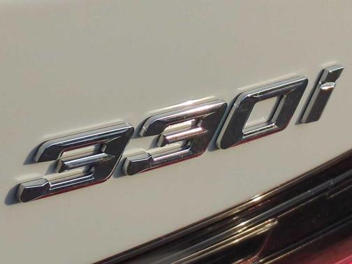 2025 BMW 330 i xDrive