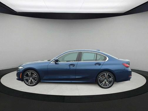 2023 BMW 330 i xDrive