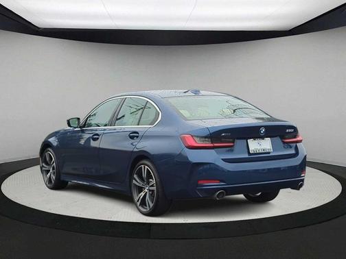 2023 BMW 330 i xDrive