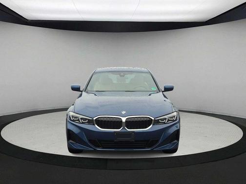 2023 BMW 330 i xDrive