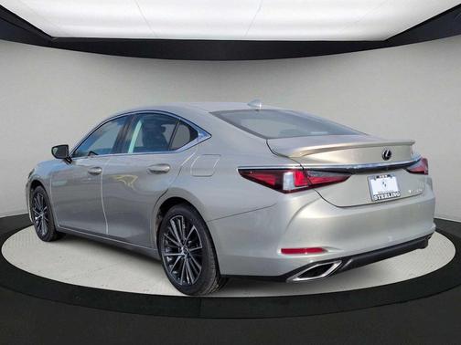 2022 Lexus ES 350 Base