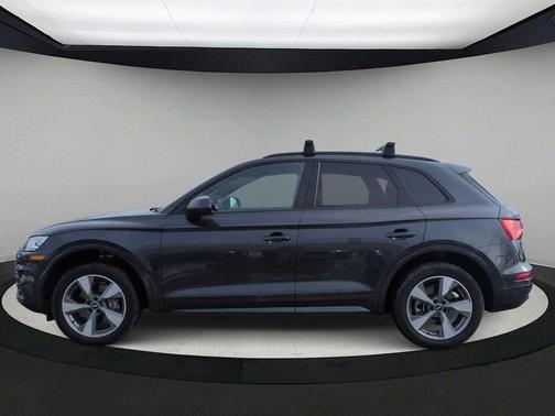 2020 Audi Q5 45 Titanium Premium