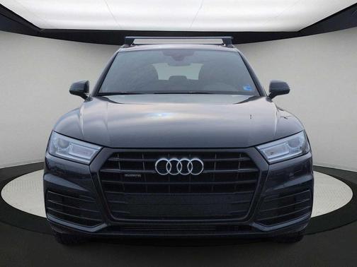 2020 Audi Q5 45 Titanium Premium
