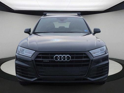 2020 Audi Q5 45 Titanium Premium