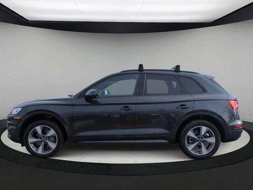 2020 Audi Q5 45 Titanium Premium