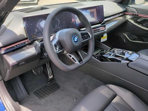 2026 BMW 550e xDrive